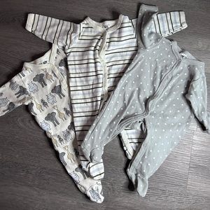 HB 3 set onesies